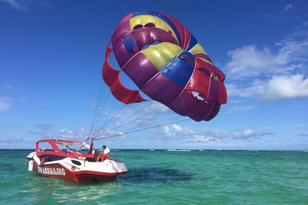 Parasail en Bávaro - PUNTA CANA- Tour / Excursiones - Stay Happy RD